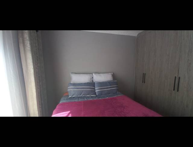 2 BEDROOM FLAT FOR SALE IN MORNINGSIDE